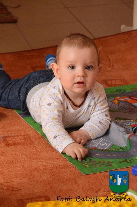 Védőnői szolgálat és babajátszó