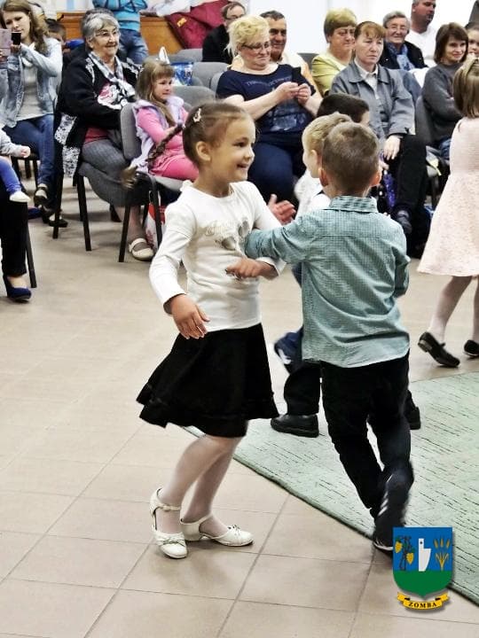 2016. május 12. Anyák napi évzáró, Halacska csoport