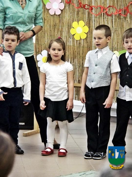 2016. május 12. Anyák napi évzáró, Halacska csoport