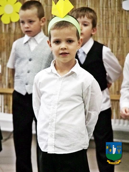 2016. május 12. Anyák napi évzáró, Halacska csoport