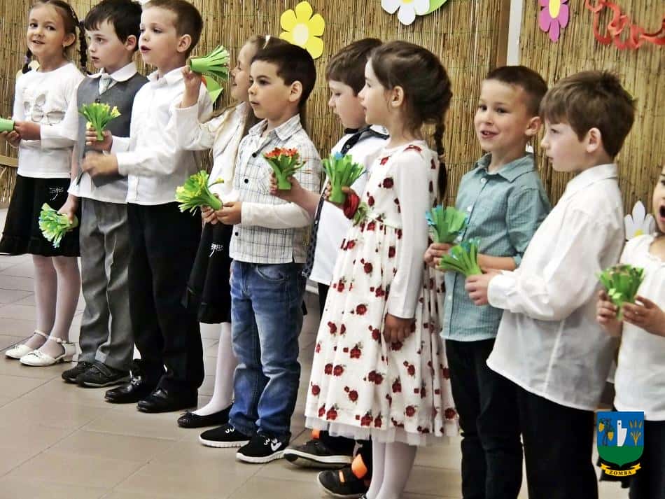 2016. május 12. Anyák napi évzáró, Halacska csoport