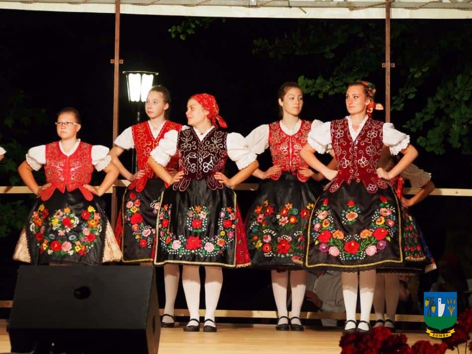 2015. Falunap