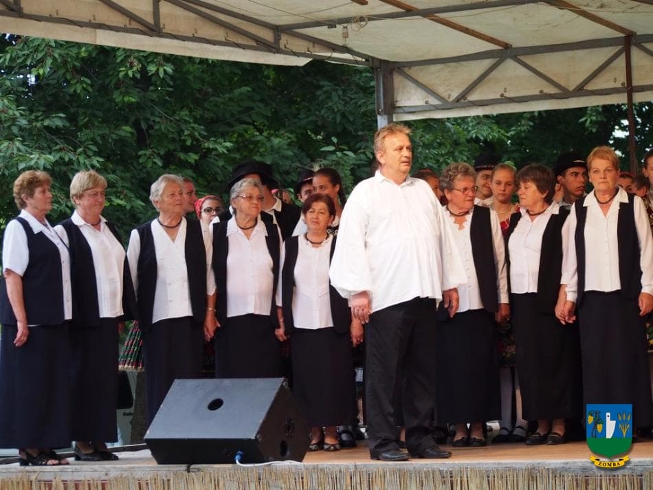 2015. Falunap