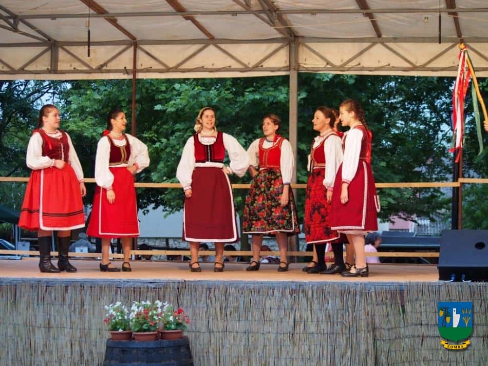 2015. Falunap