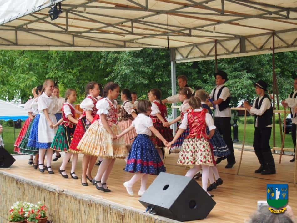 2015. Falunap
