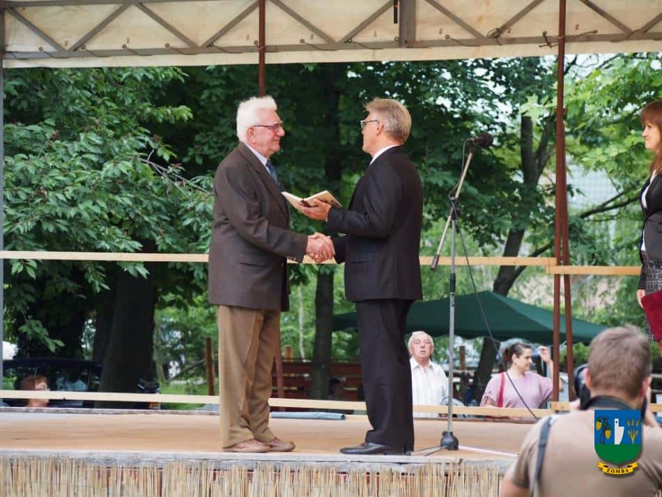 2015. Falunap