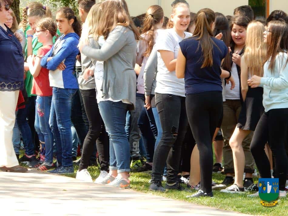 2016. május 6. Játszótér átadás