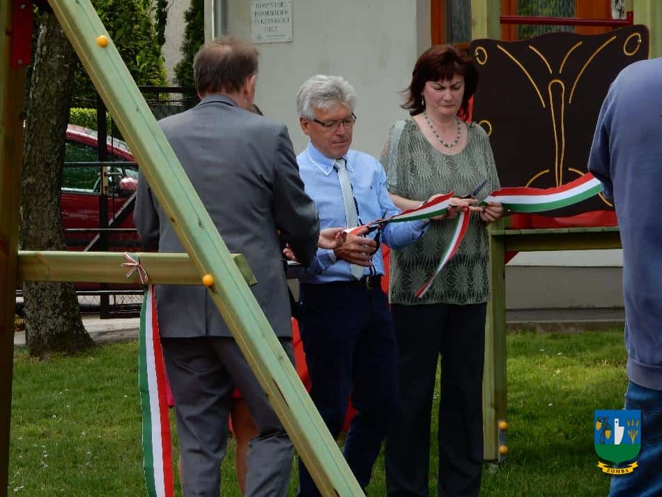 2016. május 6. Játszótér átadás