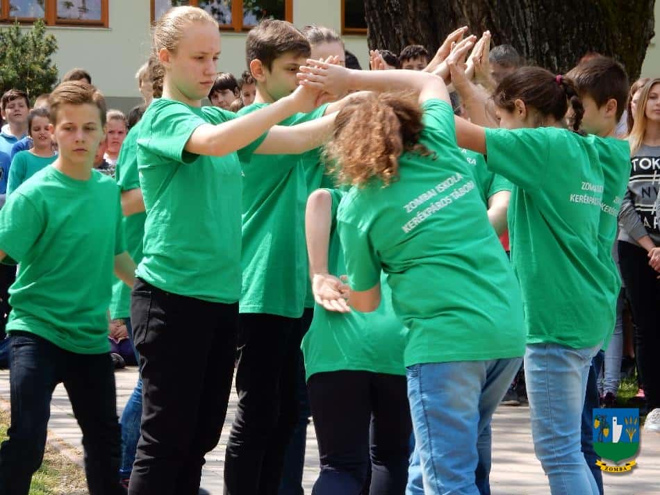 2016. május 6. Játszótér átadás
