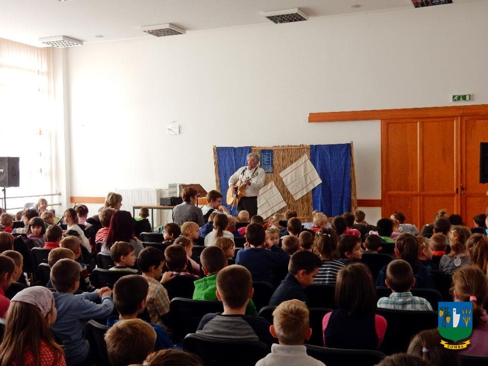 2016. november 9. Nemzetiségek és Kultúrák Hete, Márton Áron kiállítás