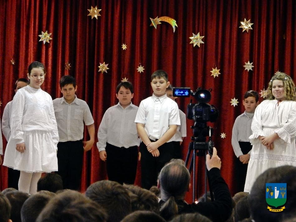2015. december 18. Iskolás Karácsony