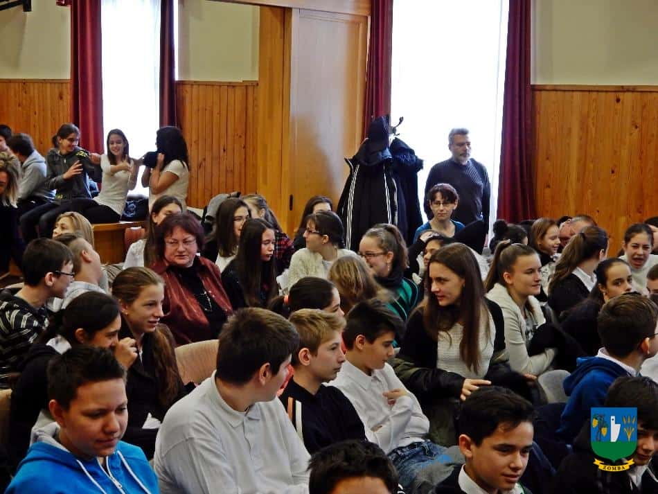 2015. december 18. Iskolás Karácsony