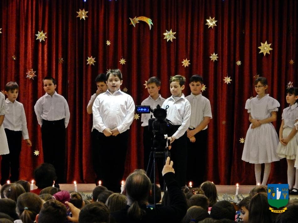 2015. december 18. Iskolás Karácsony
