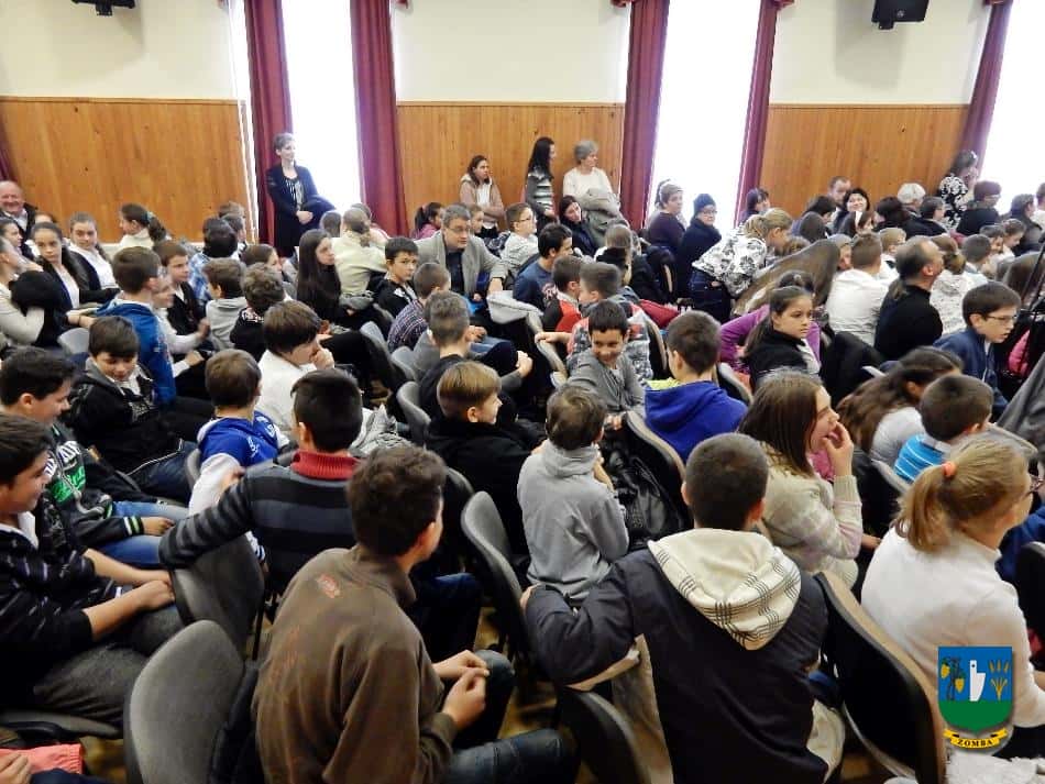 2015. december 18. Iskolás Karácsony