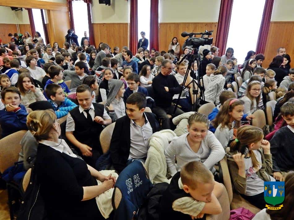 2015. december 18. Iskolás Karácsony