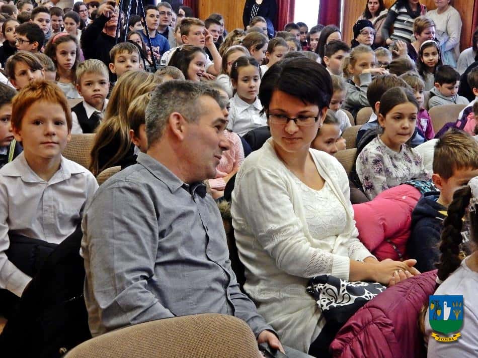 2015. december 18. Iskolás Karácsony