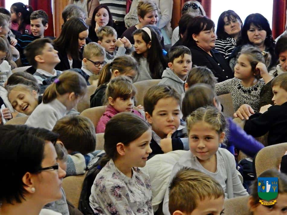 2015. december 18. Iskolás Karácsony