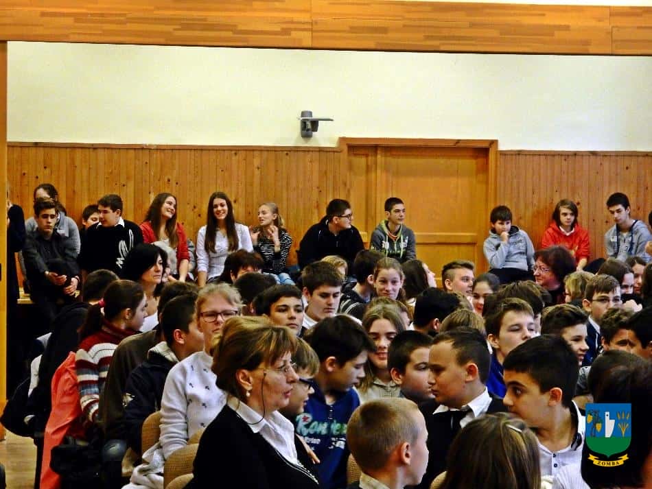 2015. december 18. Iskolás Karácsony