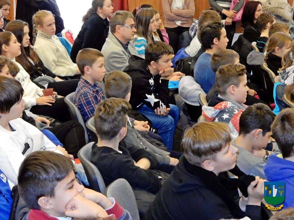 2015. december 18. Iskolás Karácsony