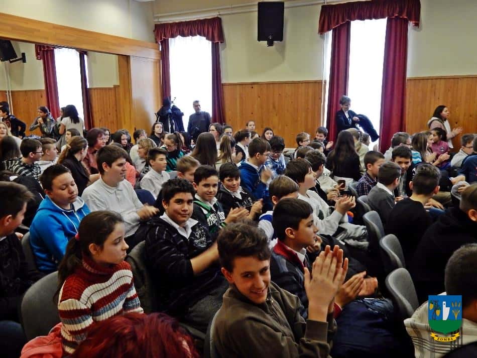 2015. december 18. Iskolás Karácsony