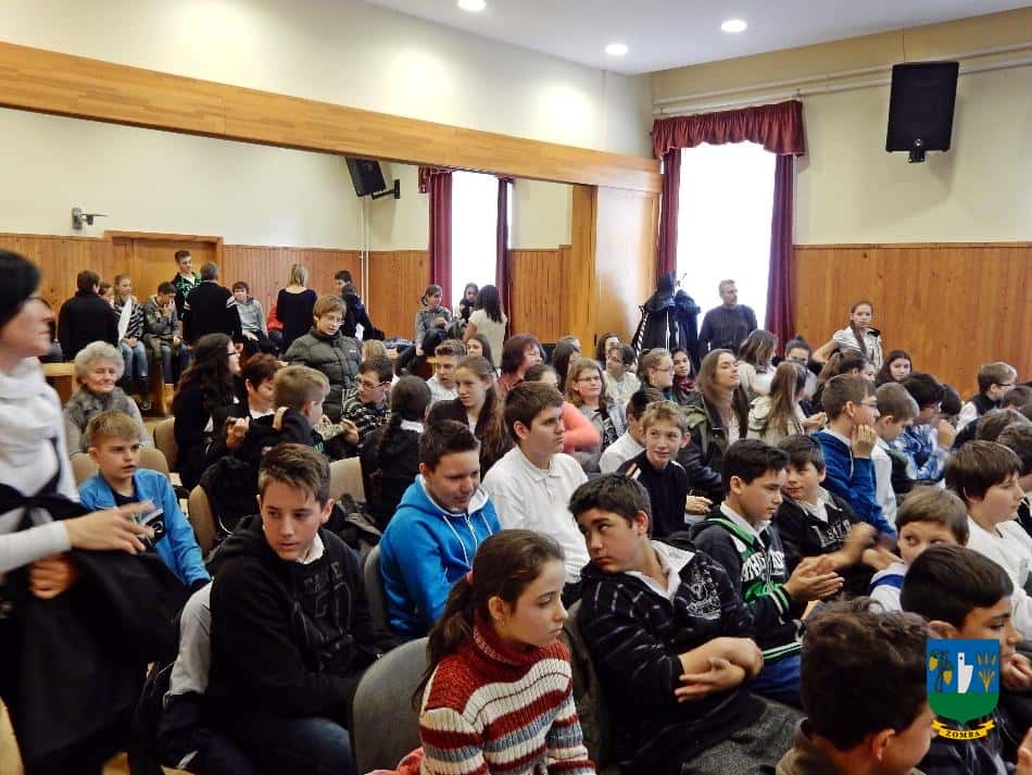 2015. december 18. Iskolás Karácsony