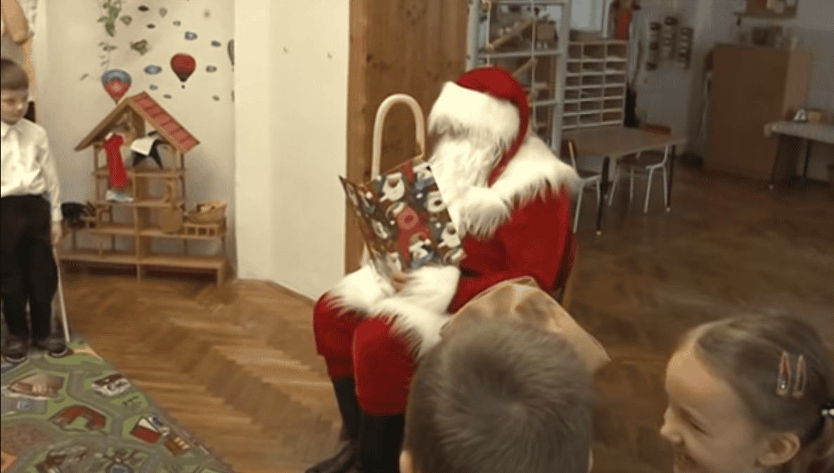 Mikulás-napi műsor a Zombai Óvodában