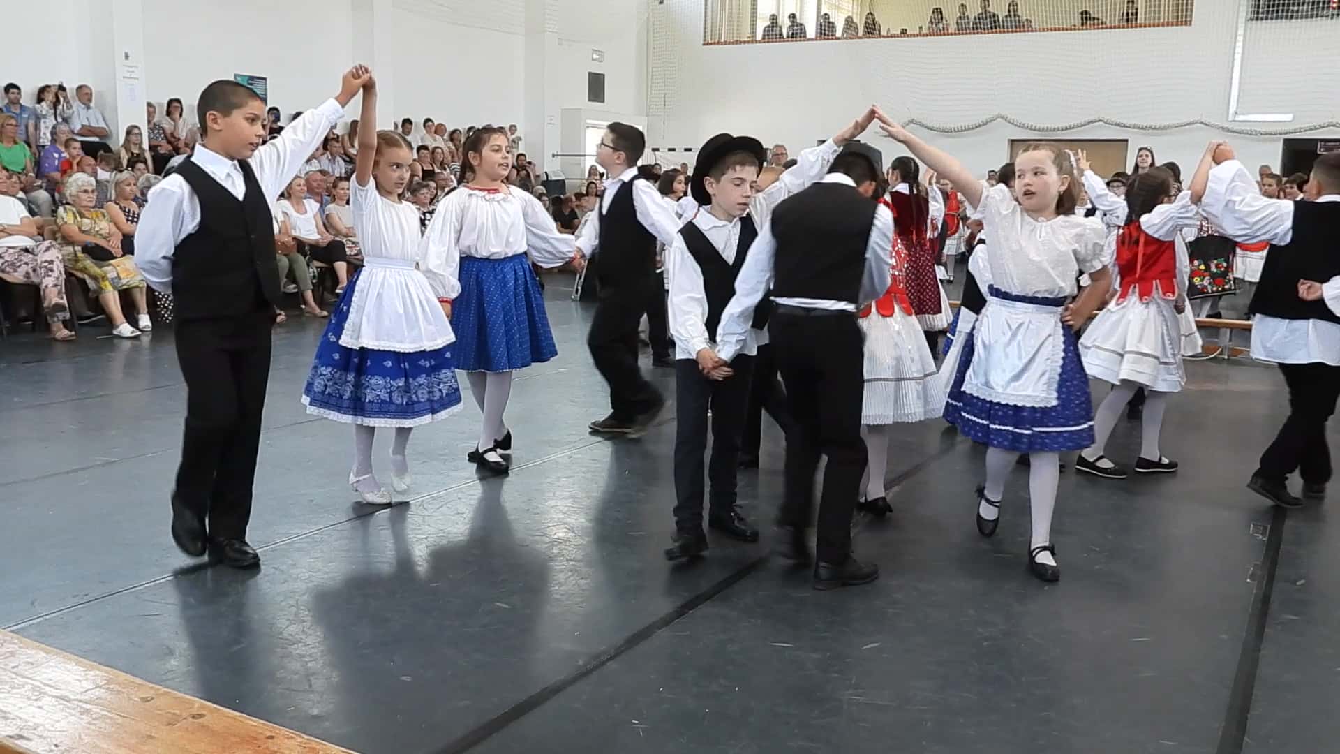 Zombai Általános Iskola - Táncos évzáró